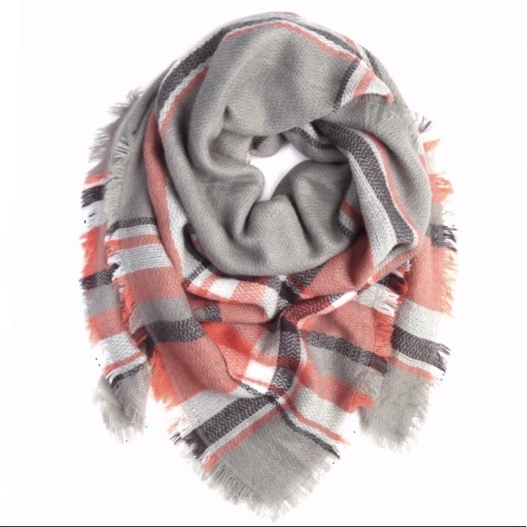 LAST ONE: Women’s lightweight cute trendy fall plaid blanket fringe wrap scarf - Picture 4 of 4